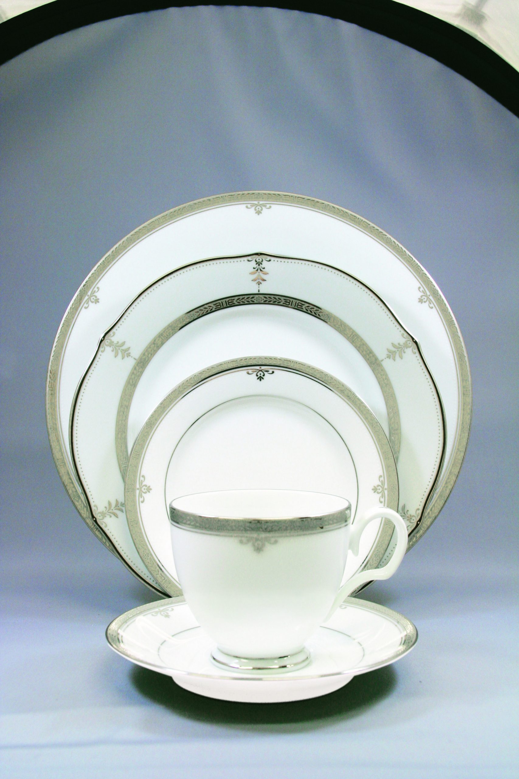 4347L/ Buckingham Platinum