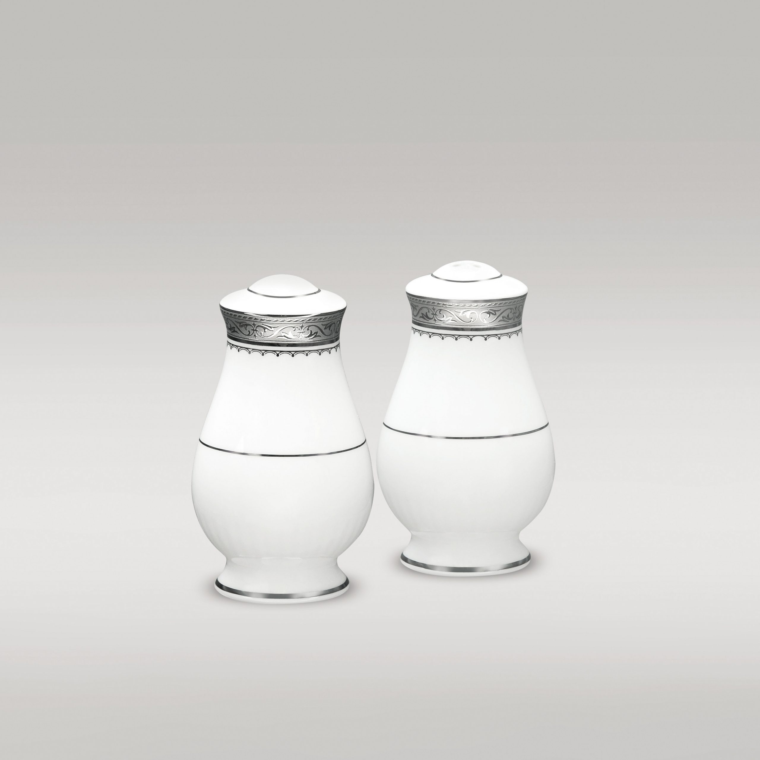 4875/97271 & 97270 Salt (4 Holes) & Pepper (2 Holes)