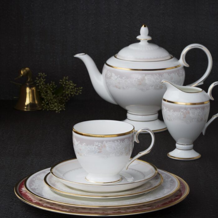 4962 Heathmont Gold-1