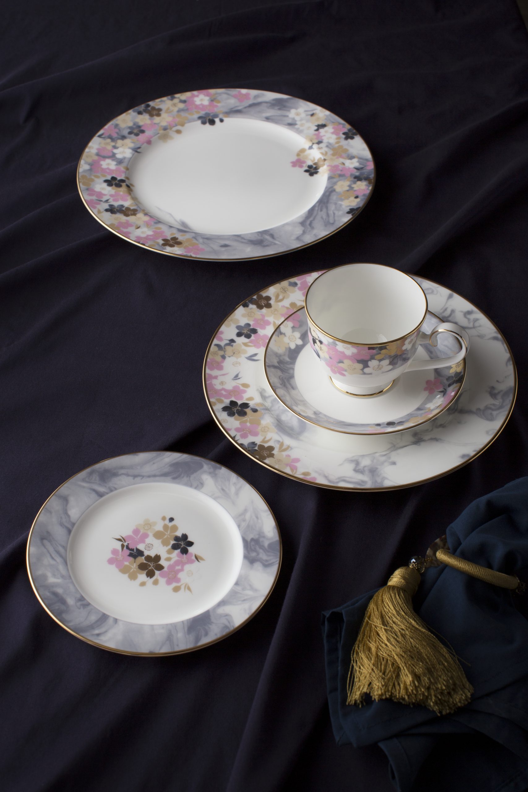 4969L/ Moonlit Blossoms