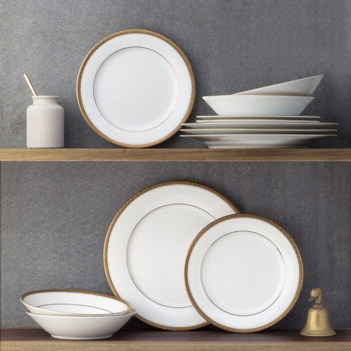 Charlotta_Gold_12pc_1